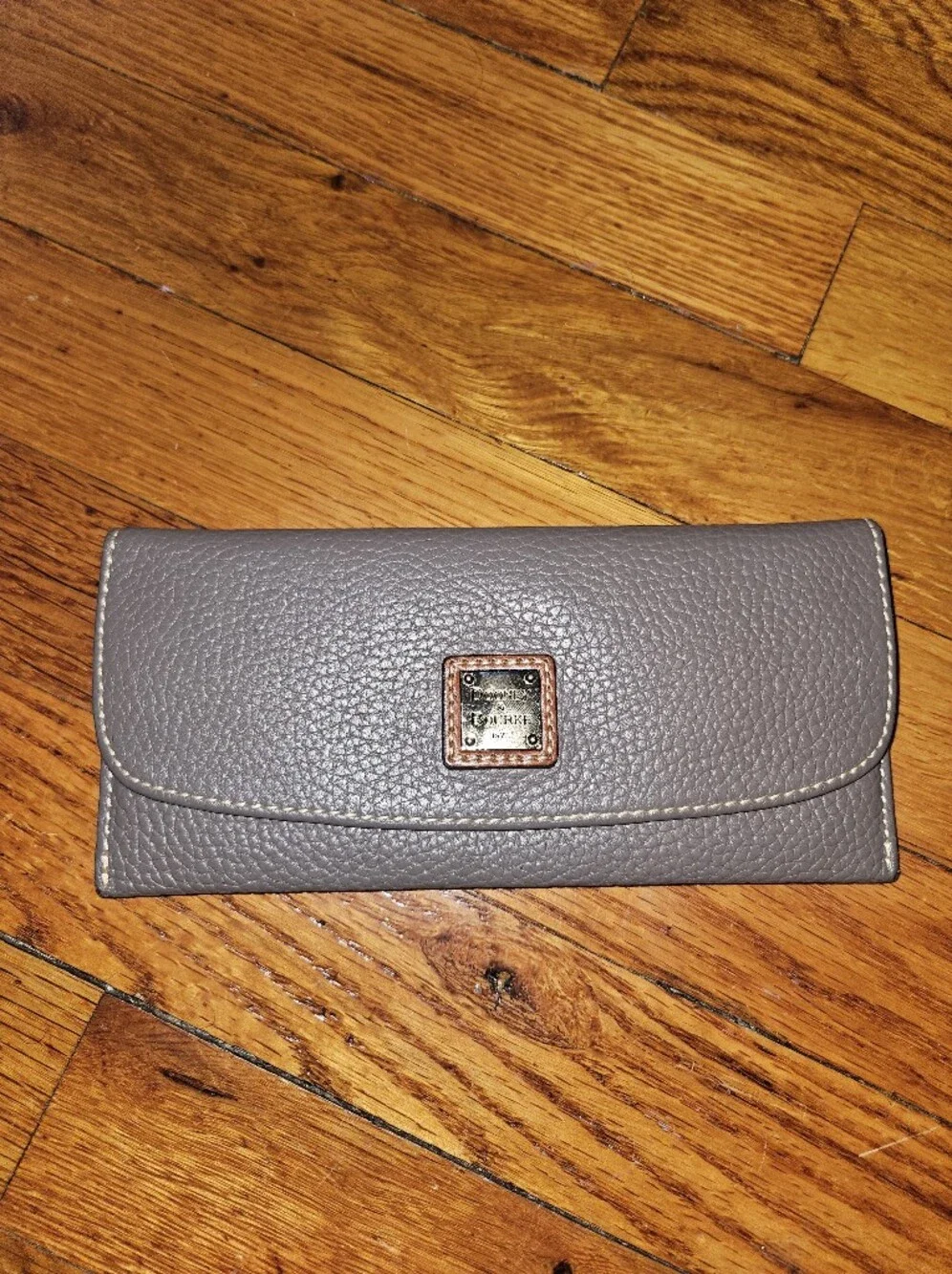 Dooney & Bourke Pebbled Leather Continental Wallet in Gray